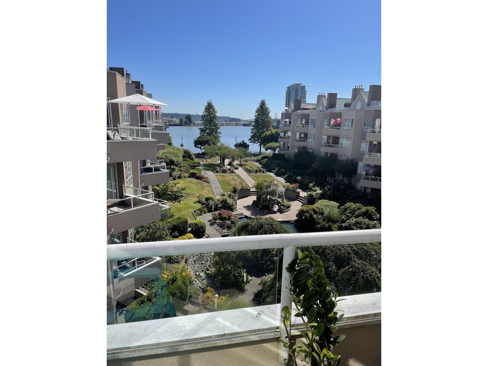 412-1150 Quayside Drive, New Westminster, BC, V3M 6E1