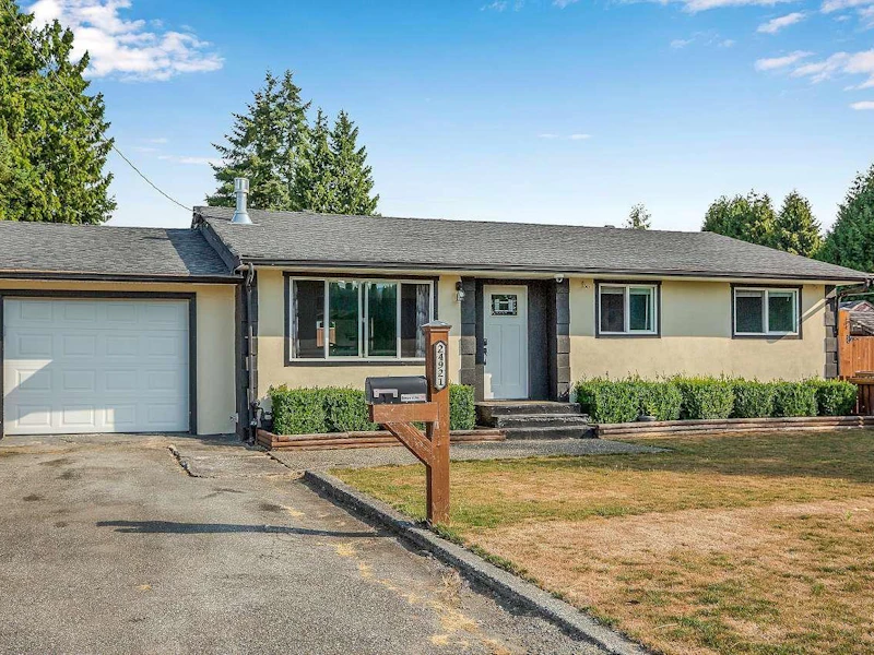 24921 Dewdney Trunk Road, Maple Ridge BC V4R 1X4