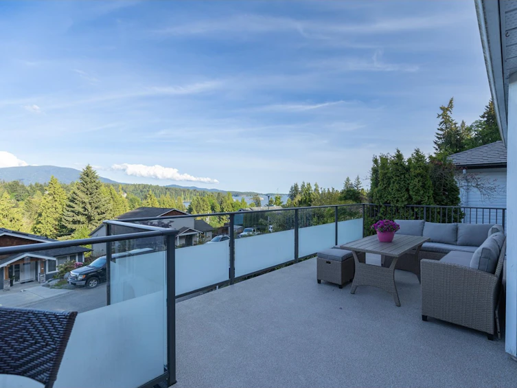 808 Bayview Heights Road, Gibsons, BC, V0N 1V8