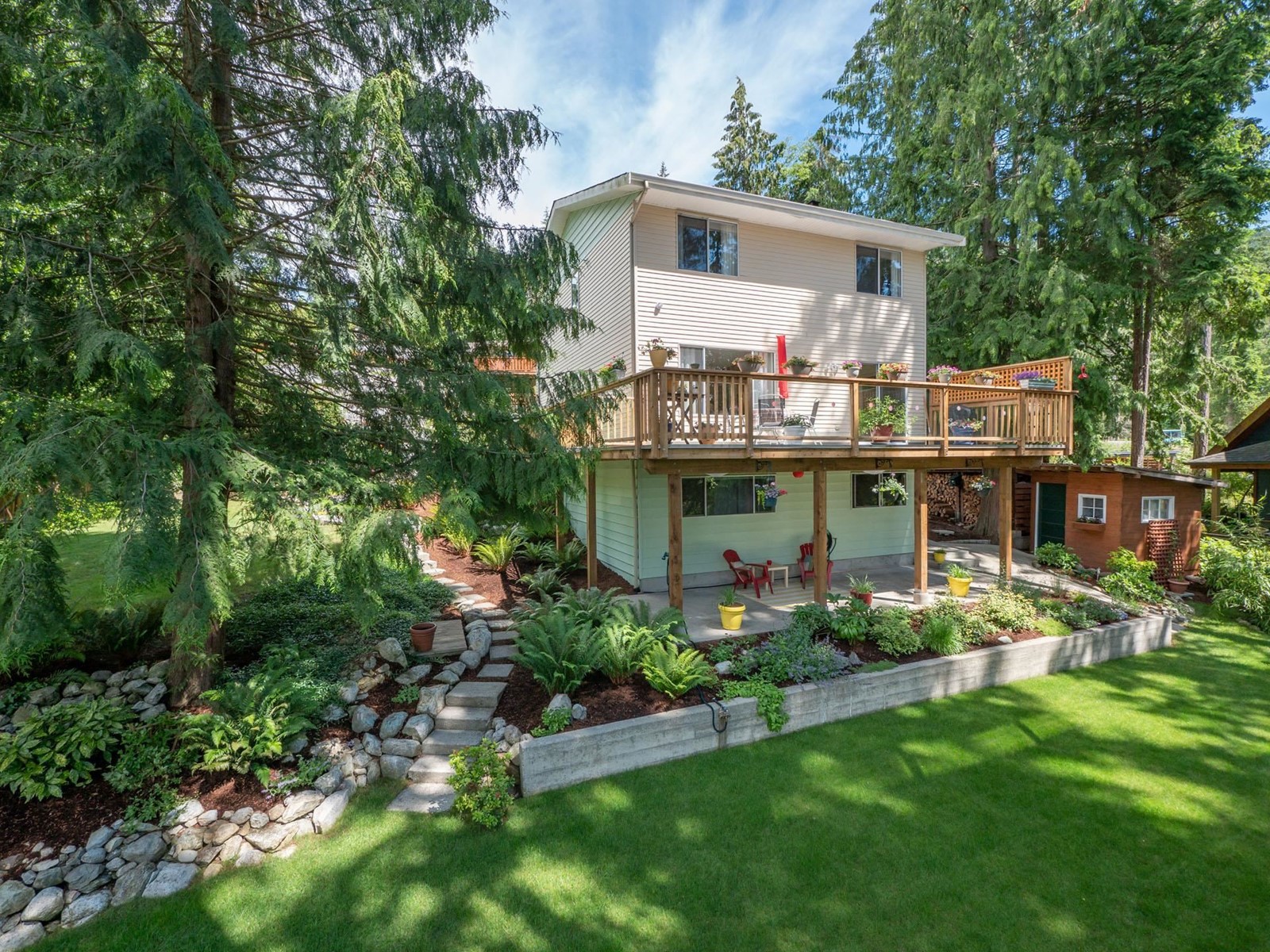 5076 Johnstone Road, Pender Harbour Egmont, BC, V0N 2H0