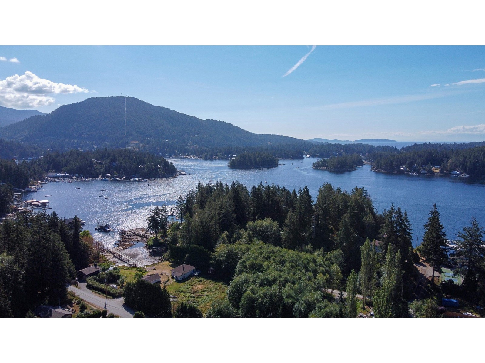 4708 Hotel Lake Crescent, Pender Harbour Egmont, BC, V0N 1S1