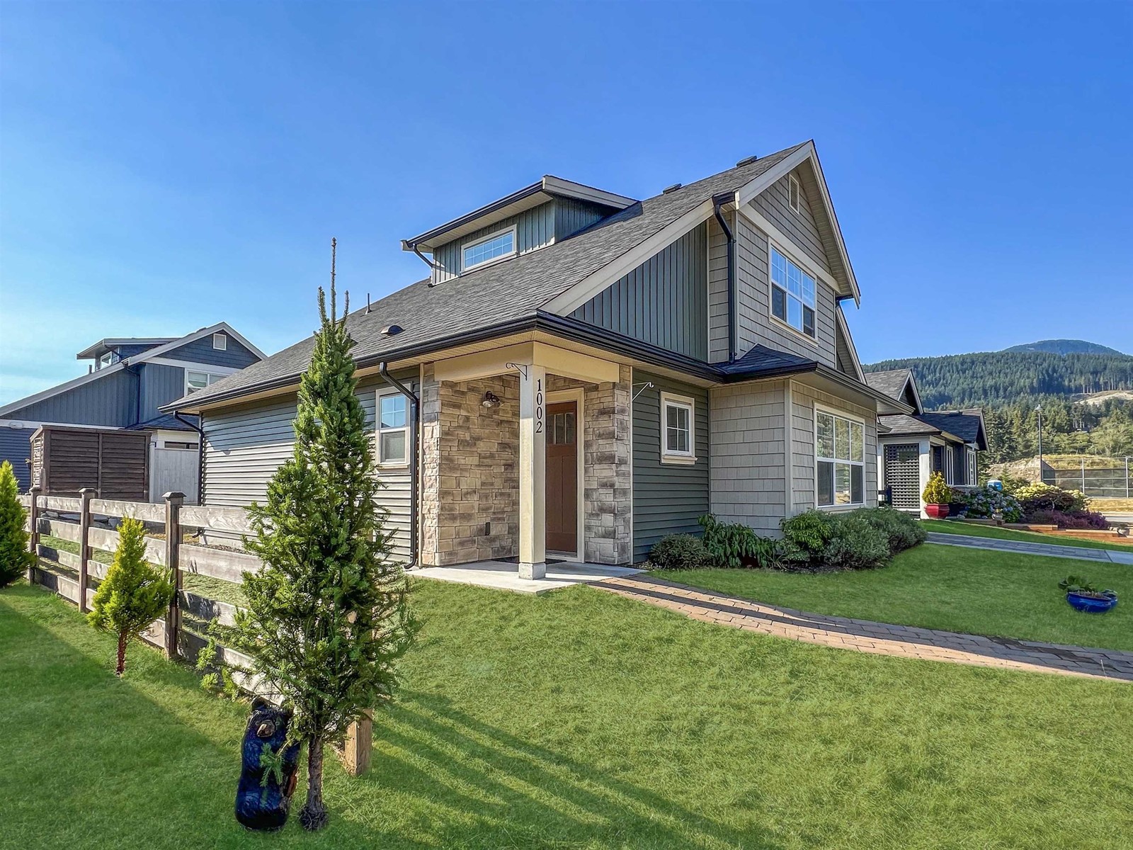 1002 Goddard Road, Gibsons, BC, V0N 1V7