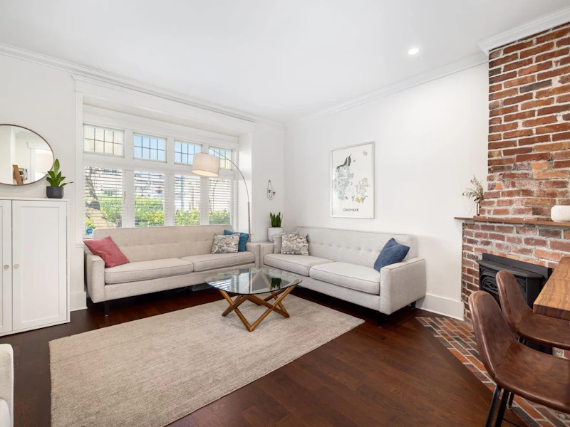 2634 Hemlock Street, Vancouver BC V6H 2V5