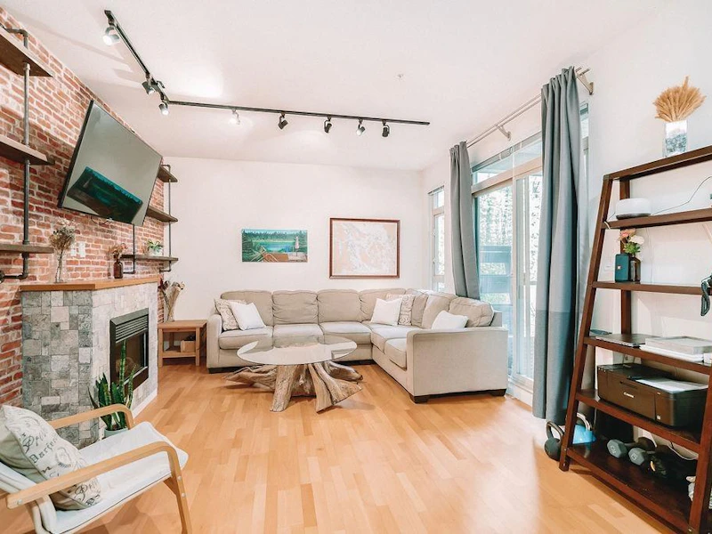 309 - 100 Capilano Road, Port Moody BC V3H 5M9
