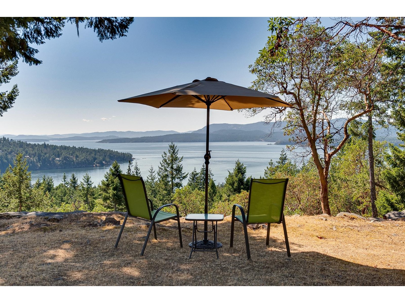 332 Deacon Hill Road, Mayne Island, BC, V0N 2J2