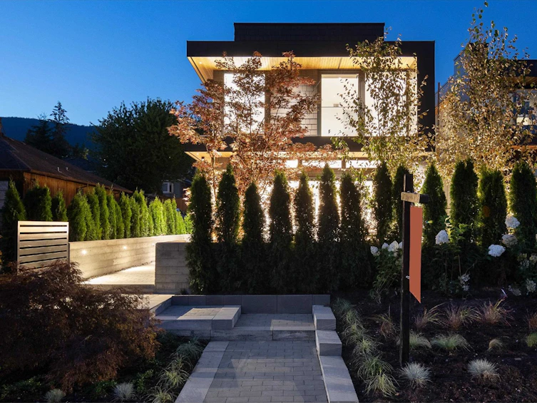 1267 Duchess Avenue, West Vancouver, BC, V7T 1H3