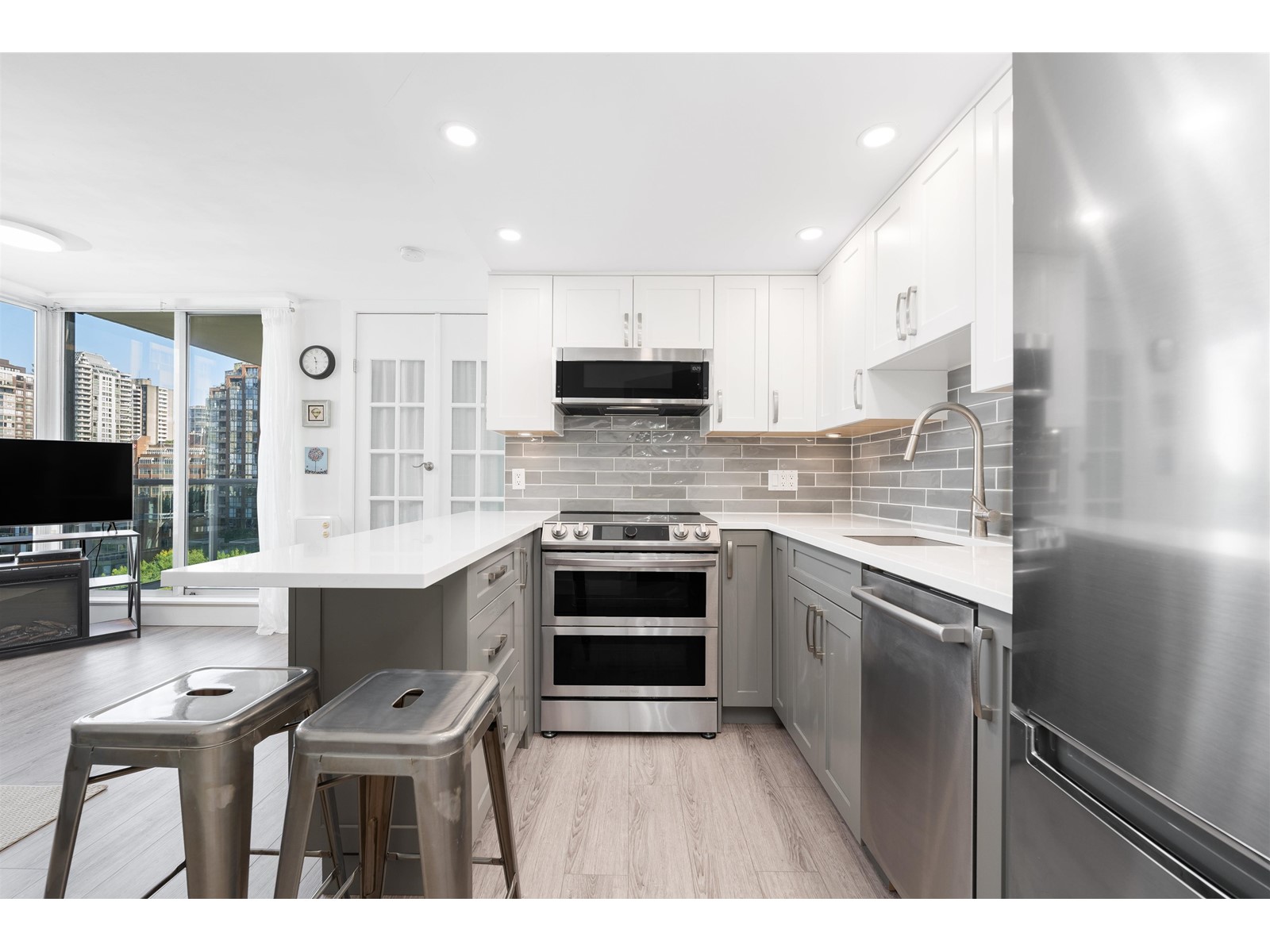 1202-1500 Howe Street, Vancouver, BC, V6Z 2N1