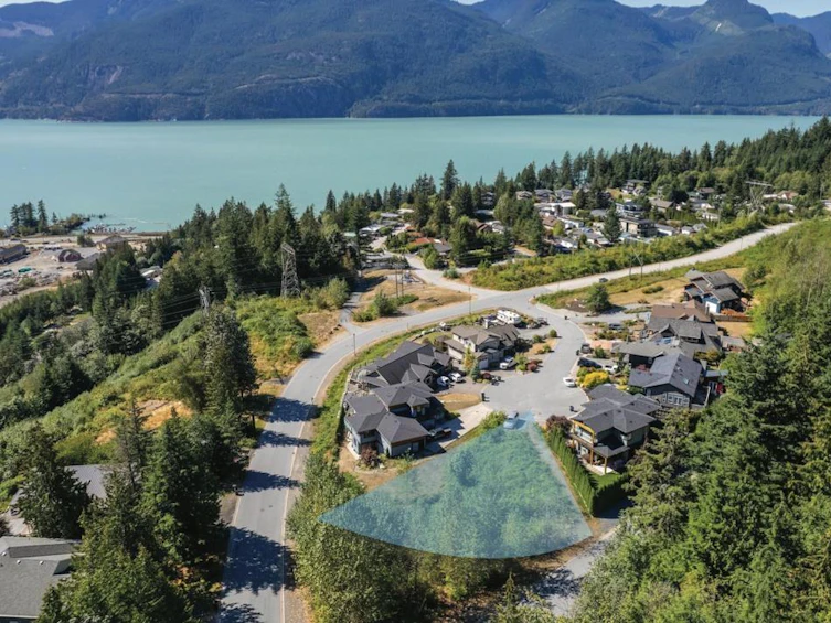 936 Thistle Place, Squamish, BC, V0N 1J0