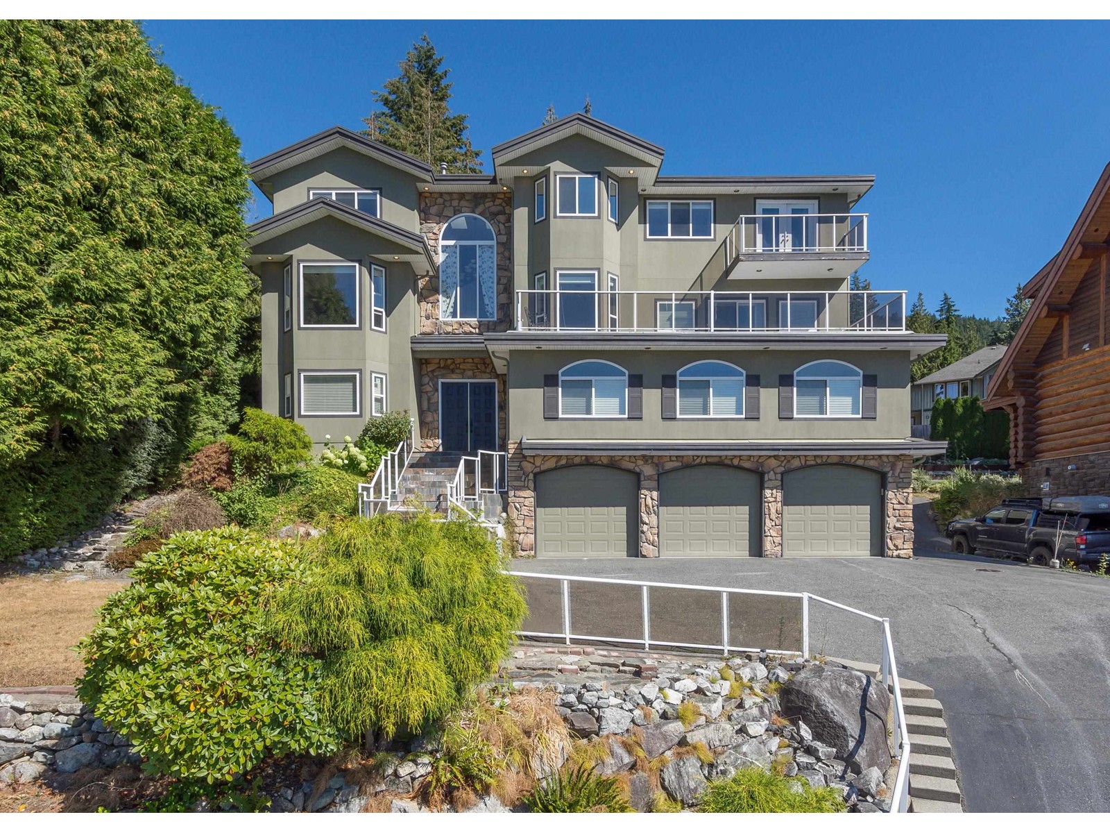 1012 Glacier View Drive, Squamish, BC, V0N 1T0