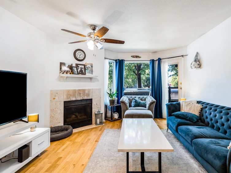 102-175 West 4th Street, North Vancouver, BC, V7M 1H6