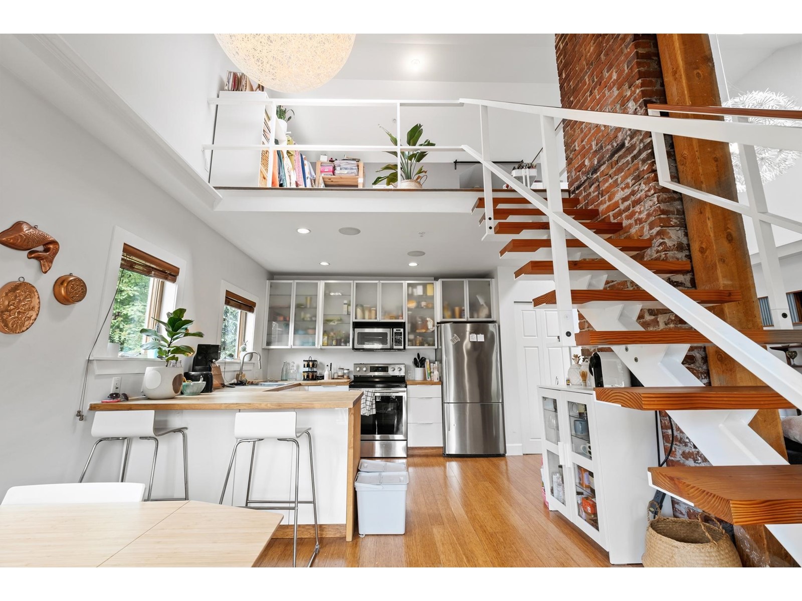 438 West 17th Avenue, Vancouver, BC, V5Y 2A2