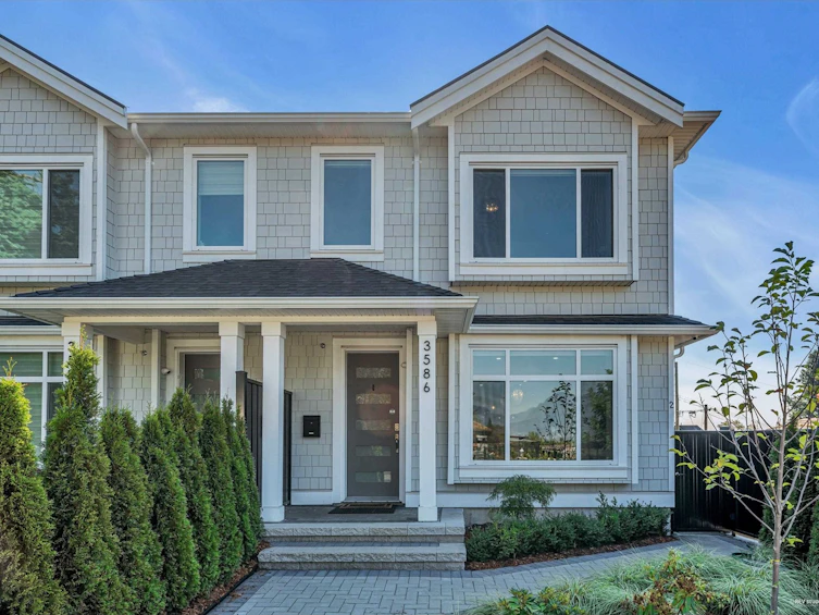 3586 Trinity Street, Vancouver, BC, V5K 1G3