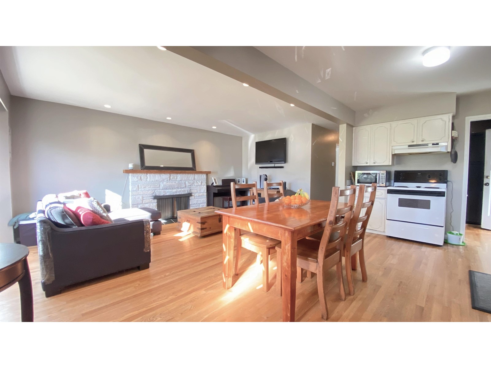 11560 4th Avenue, Richmond, BC, V7E 3H3