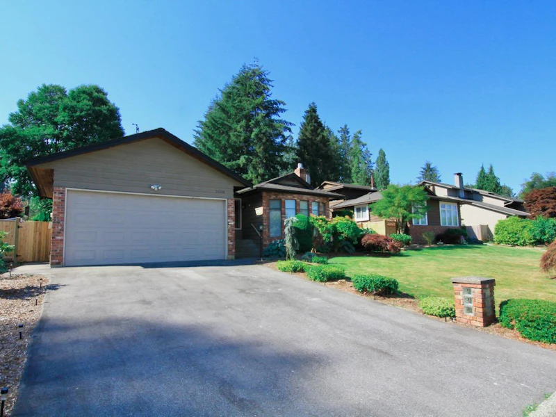 21386 126th Avenue, Maple Ridge BC V4R 2J3