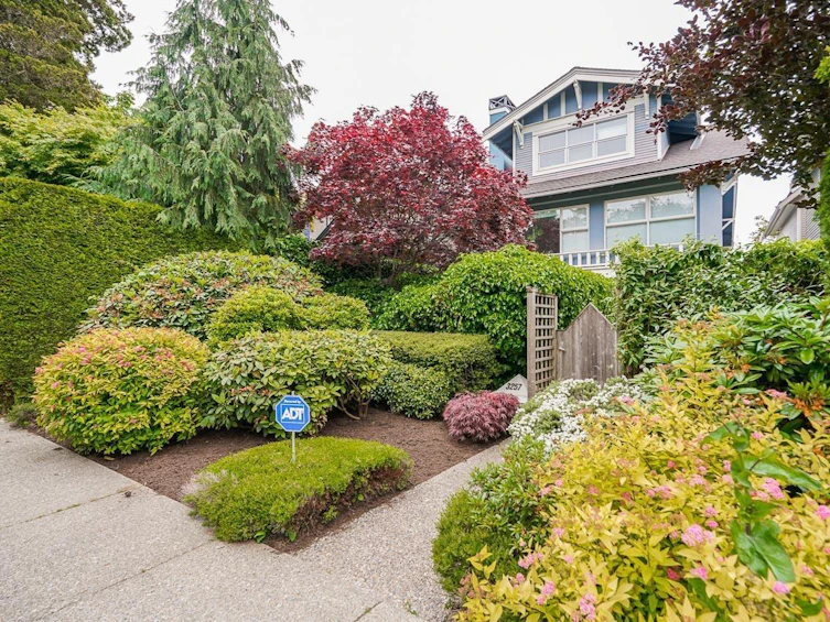 3257 West 2nd Avenue, Vancouver, BC, V6K 1K9