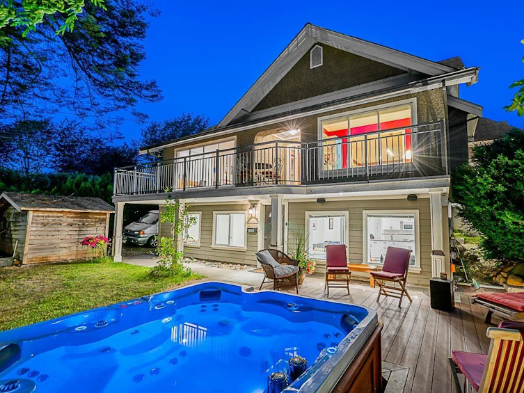 1005 Rochester Avenue, Coquitlam, BC, V3K 2W8