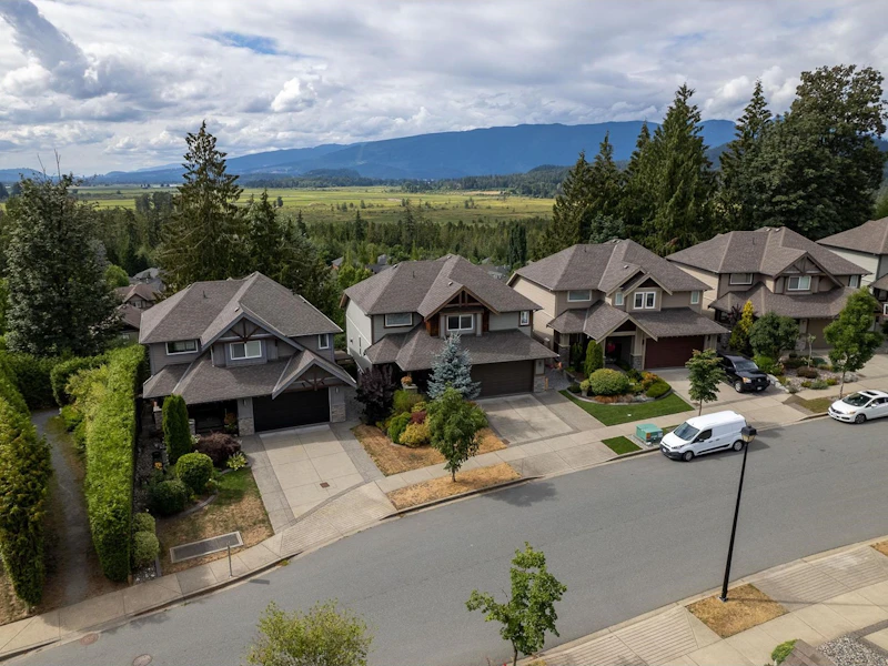 22905 Gilbert Drive, Maple Ridge BC V4R 0C4