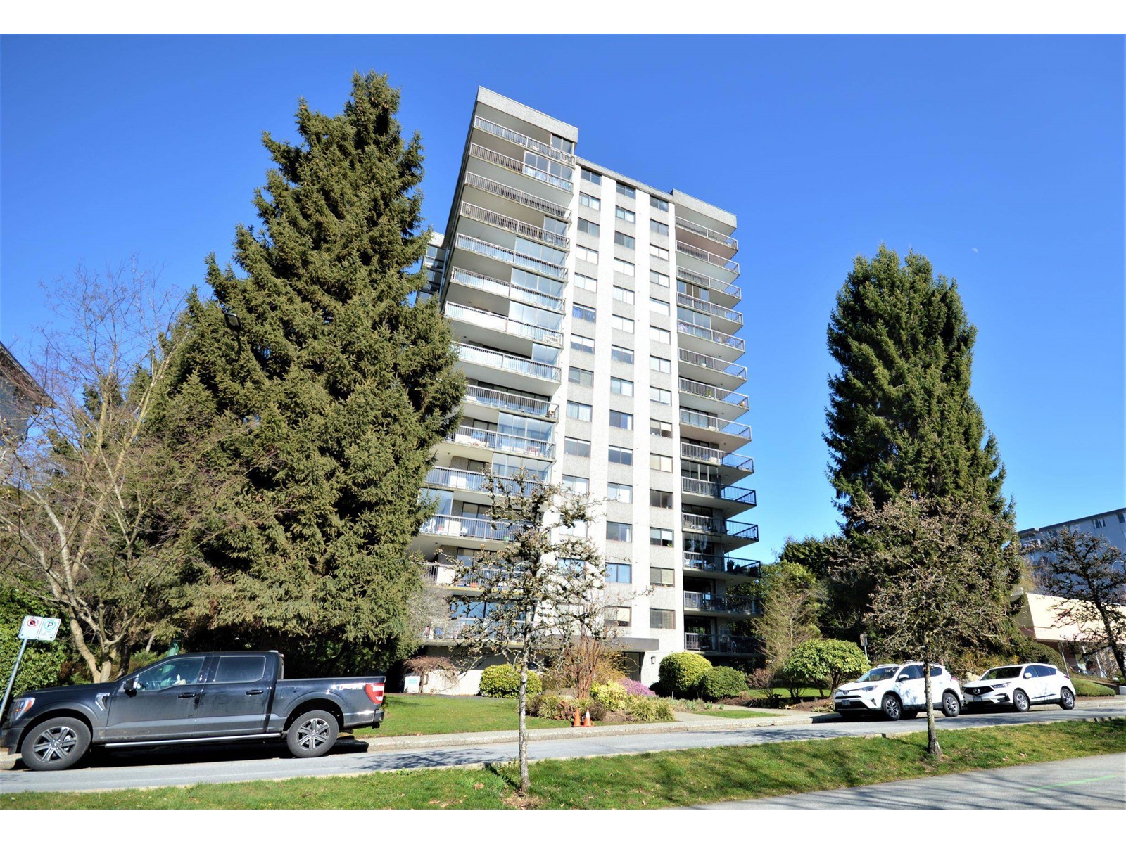 501-114 West Keith Road, North Vancouver, BC, V7M 3C9