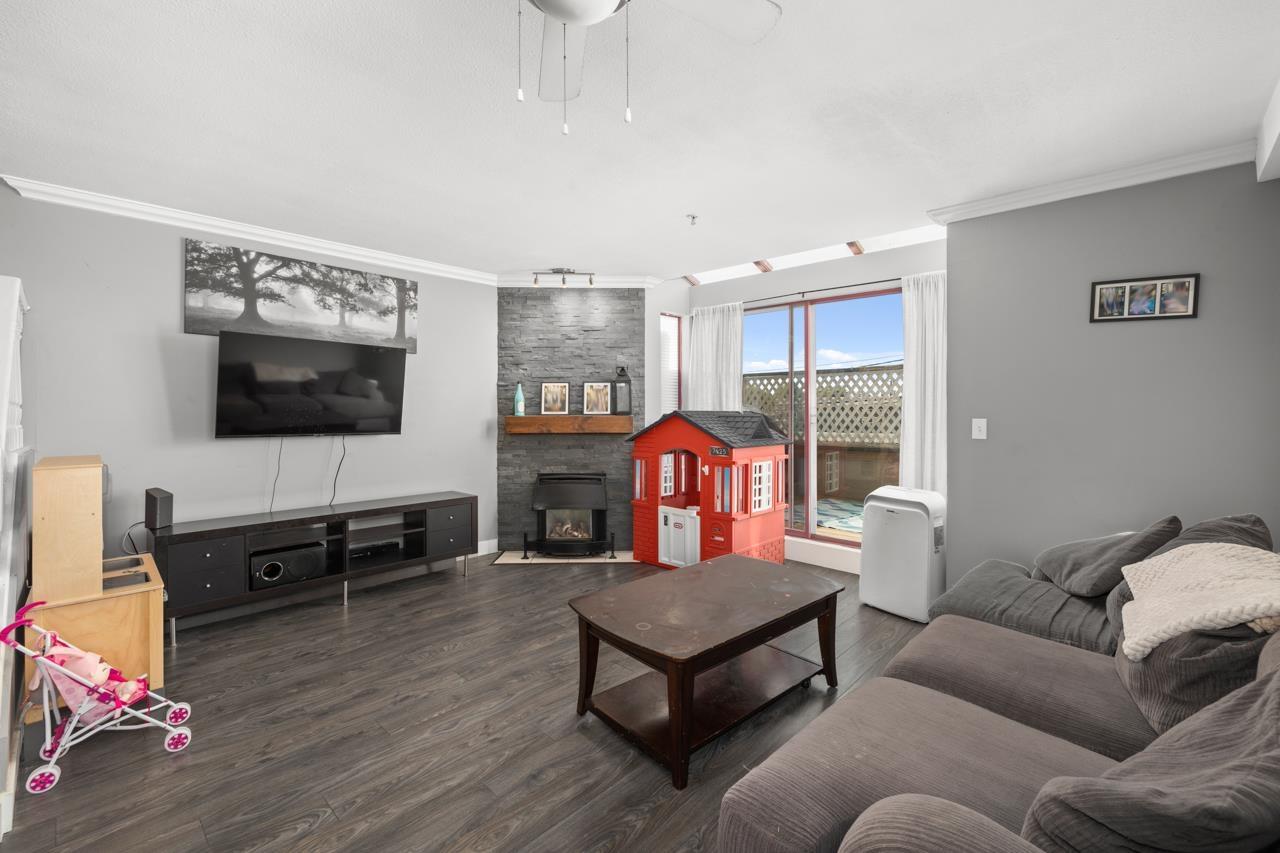 211-22356 Mcintosh Avenue, Maple Ridge, BC, V2X 3C1