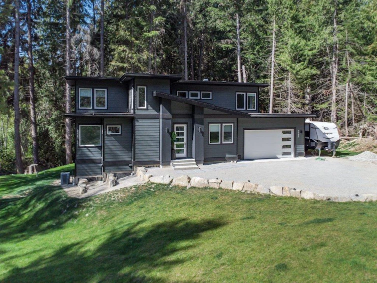 1127 Malcolm Creek Road, Roberts Creek, BC, V0N 2W4
