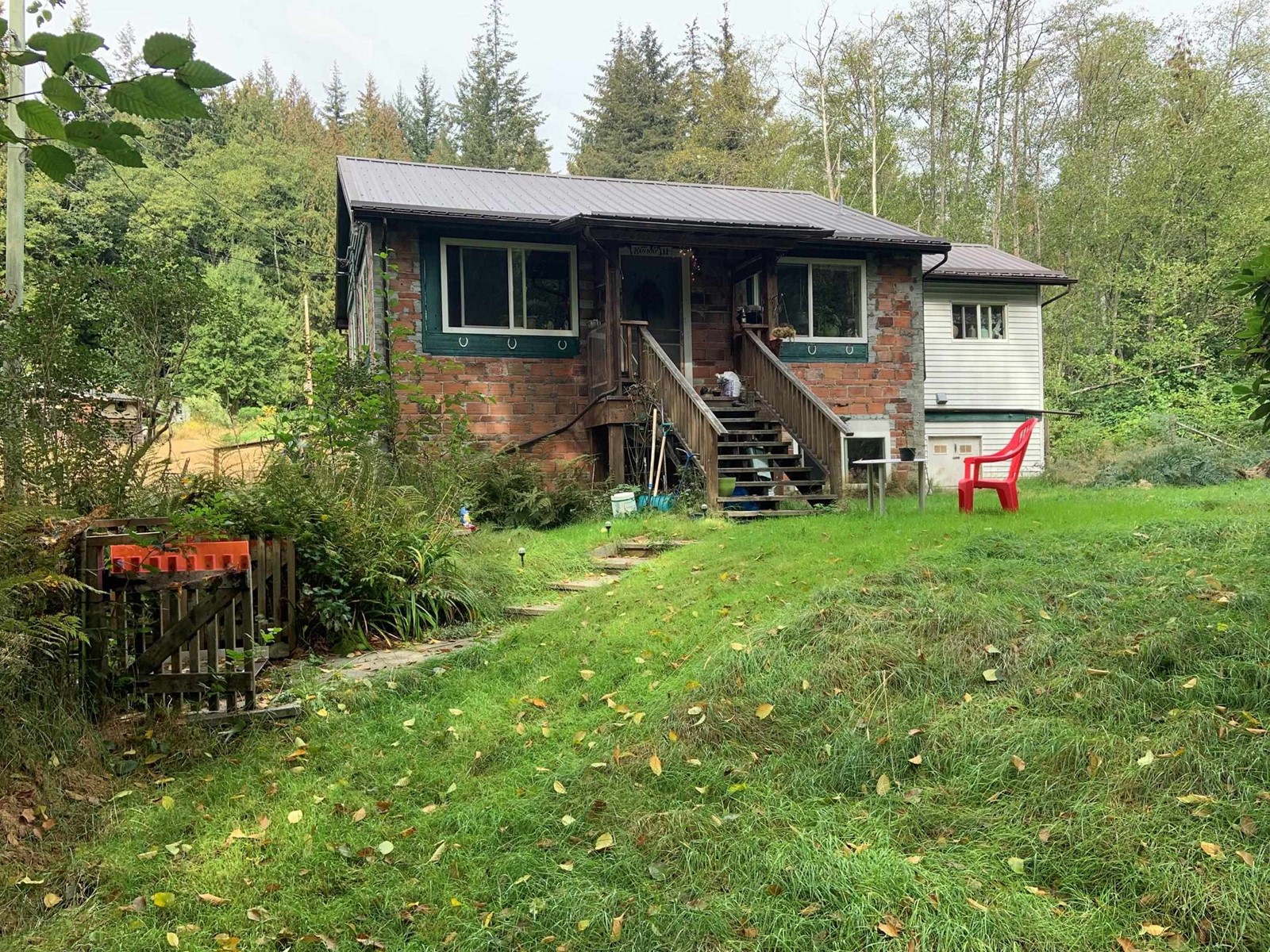 2126-2132 Sunshine Coast Highway, Gibsons, BC, V0N 2W5