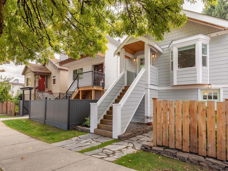 724 E 19th Avenue, Vancouver BC V5V 1K3