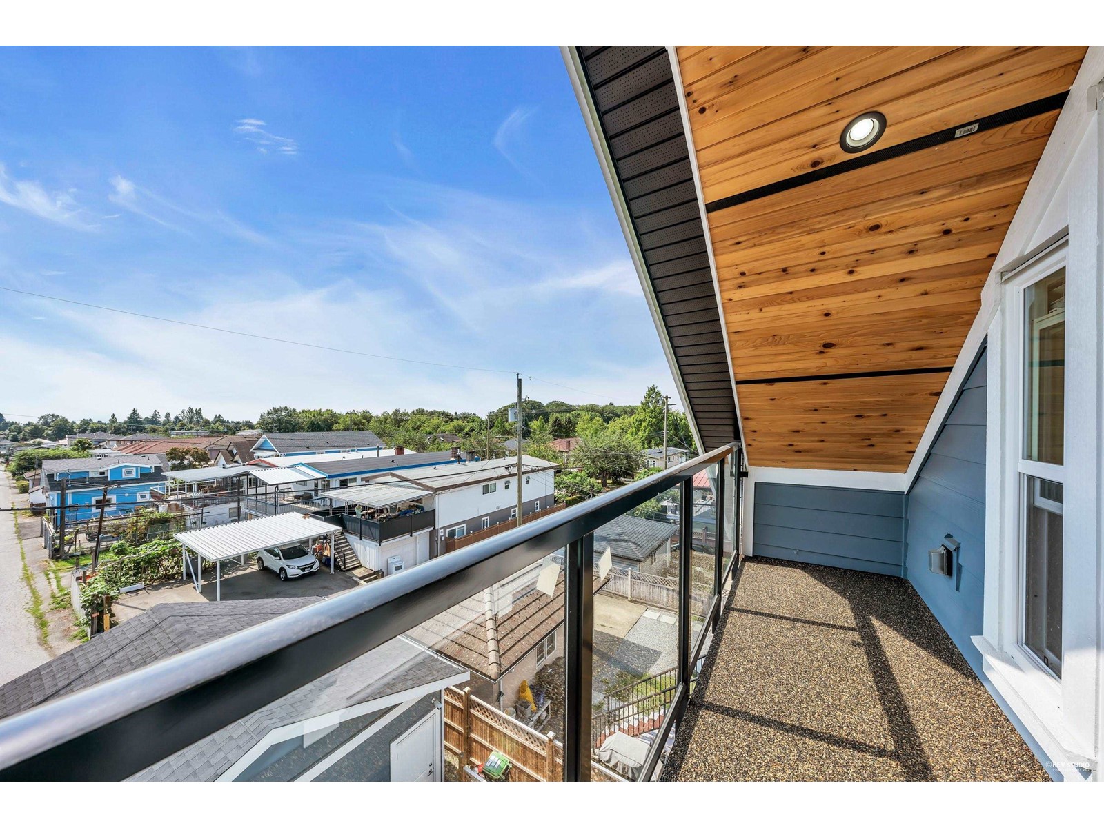 2432 East 41st Avenue, Vancouver, BC, V5R 2W4