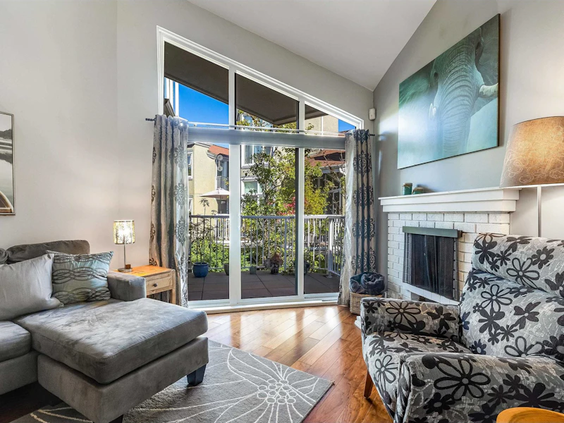 213 - 1045 W 8th Avenue, Vancouver BC V6H 1C3