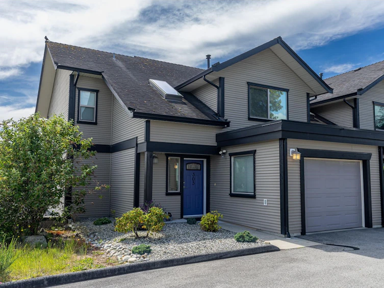 305-5711 Ebbtide Street, Sechelt, BC, V7Z 0J5