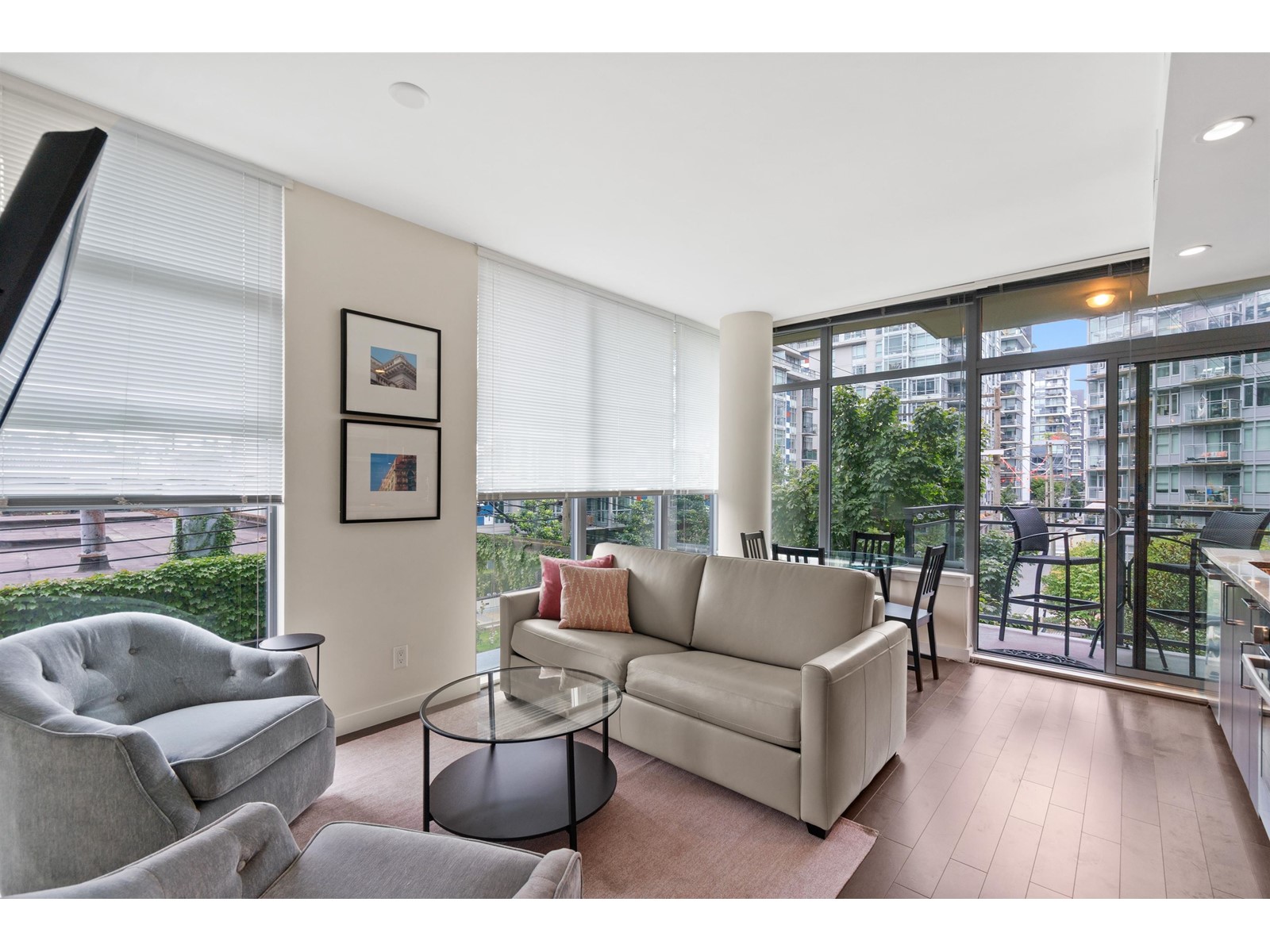 304-38 West 1st Avenue, Vancouver, BC, V5Y 0K3