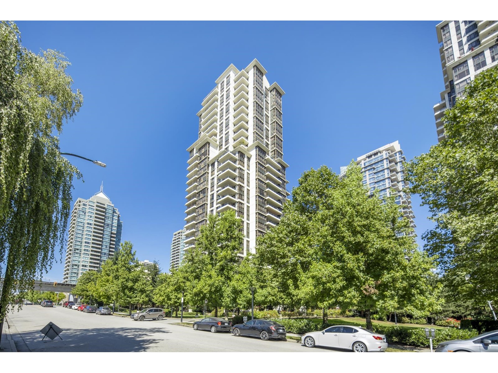 202-2088 Madison Avenue, Burnaby, BC, V5C 6T5