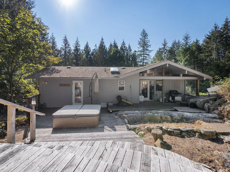 3194 Hansen Road, Roberts Creek BC