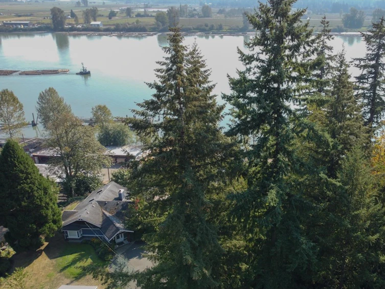 26106 Lougheed Highway, Maple Ridge, BC, V2W 1M3