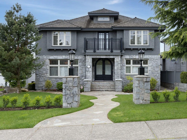 837 Grand Boulevard, North Vancouver, BC, V7L 3W6