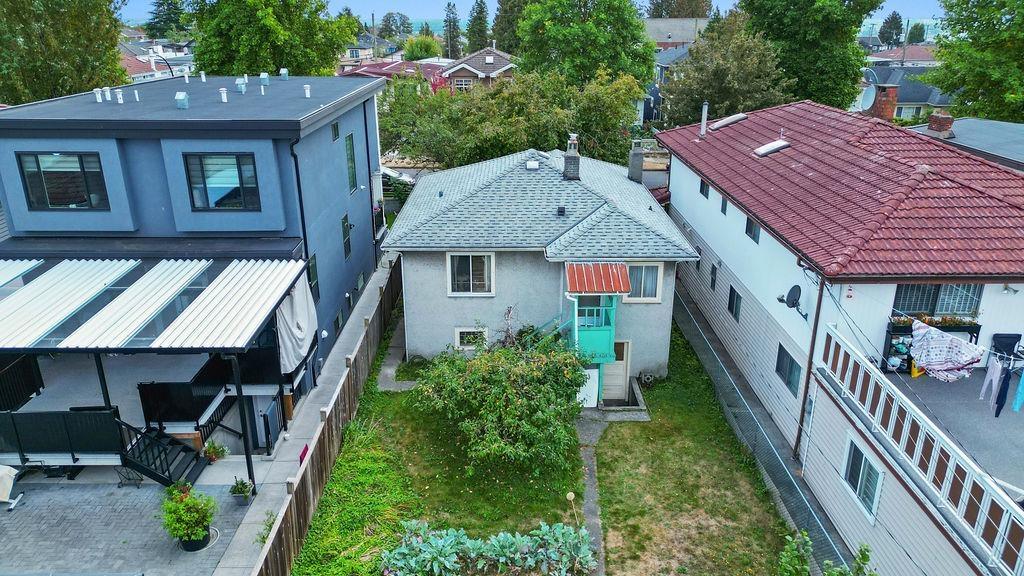 739 East 51st Avenue, Vancouver, BC, V5X 1E2