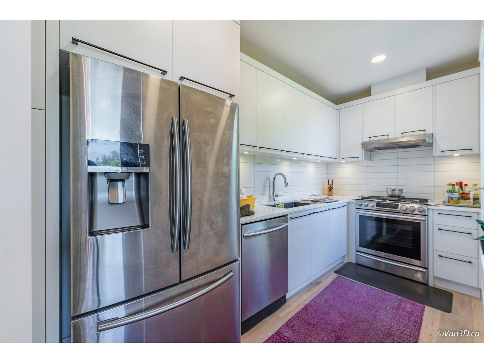 1203 Luxton Square, Coquitlam, BC, V3J 5E2