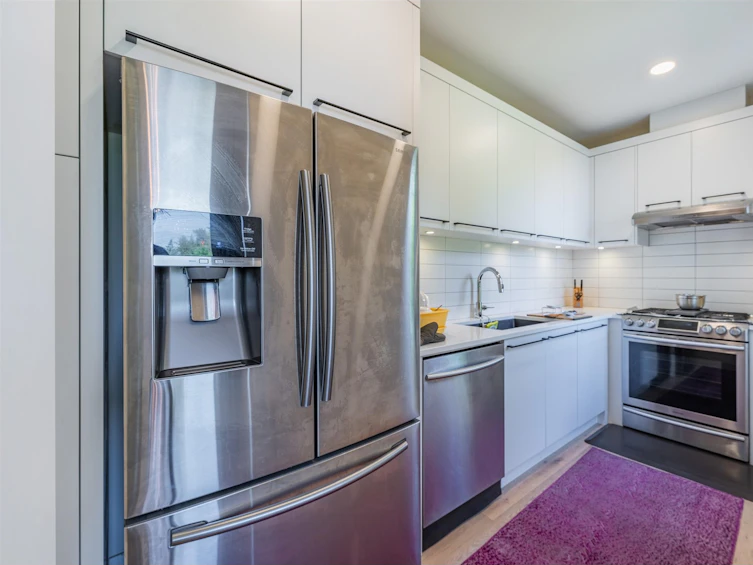 1203 Luxton Square, Coquitlam, BC, V3J 5E2