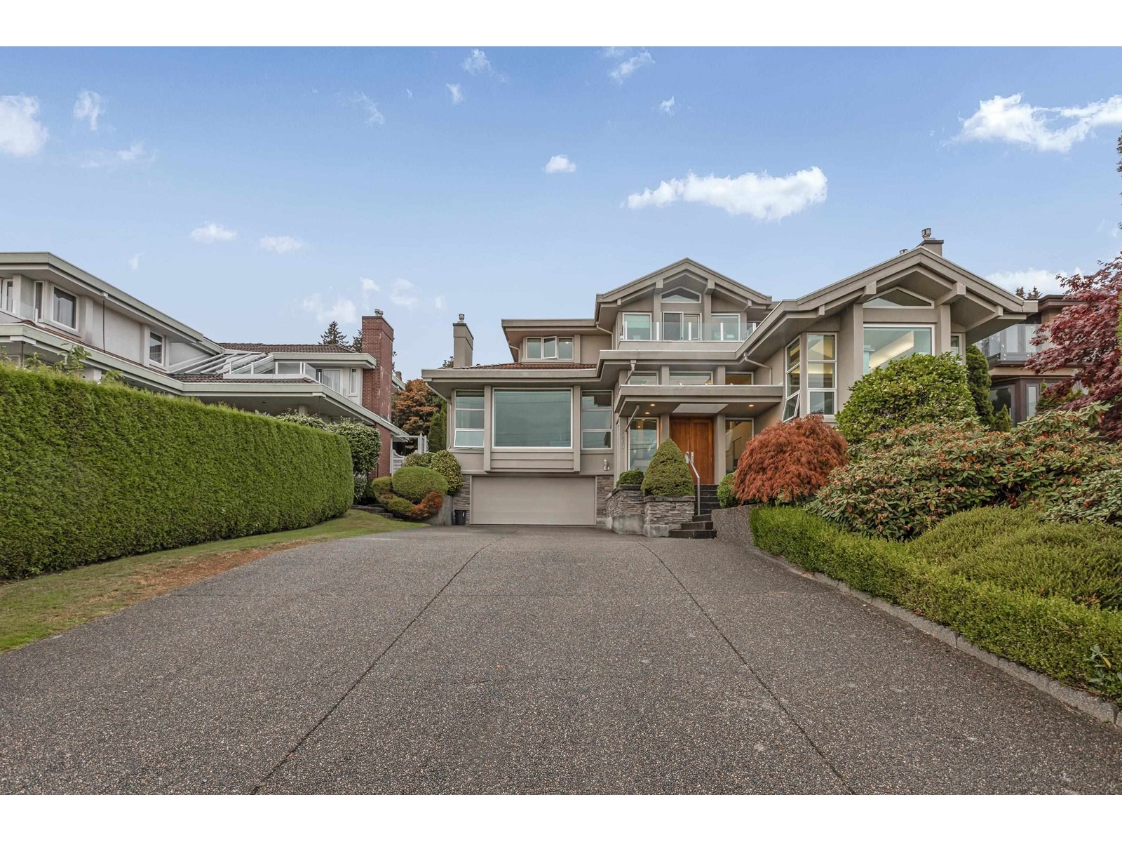 2263 Mathers Avenue, West Vancouver, BC, V7V 2H4