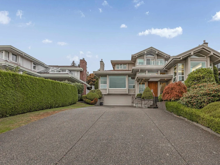 2263 Mathers Avenue, West Vancouver, BC, V7V 2H4