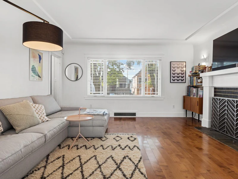 2663 William Street, Vancouver BC V5K 2Y6