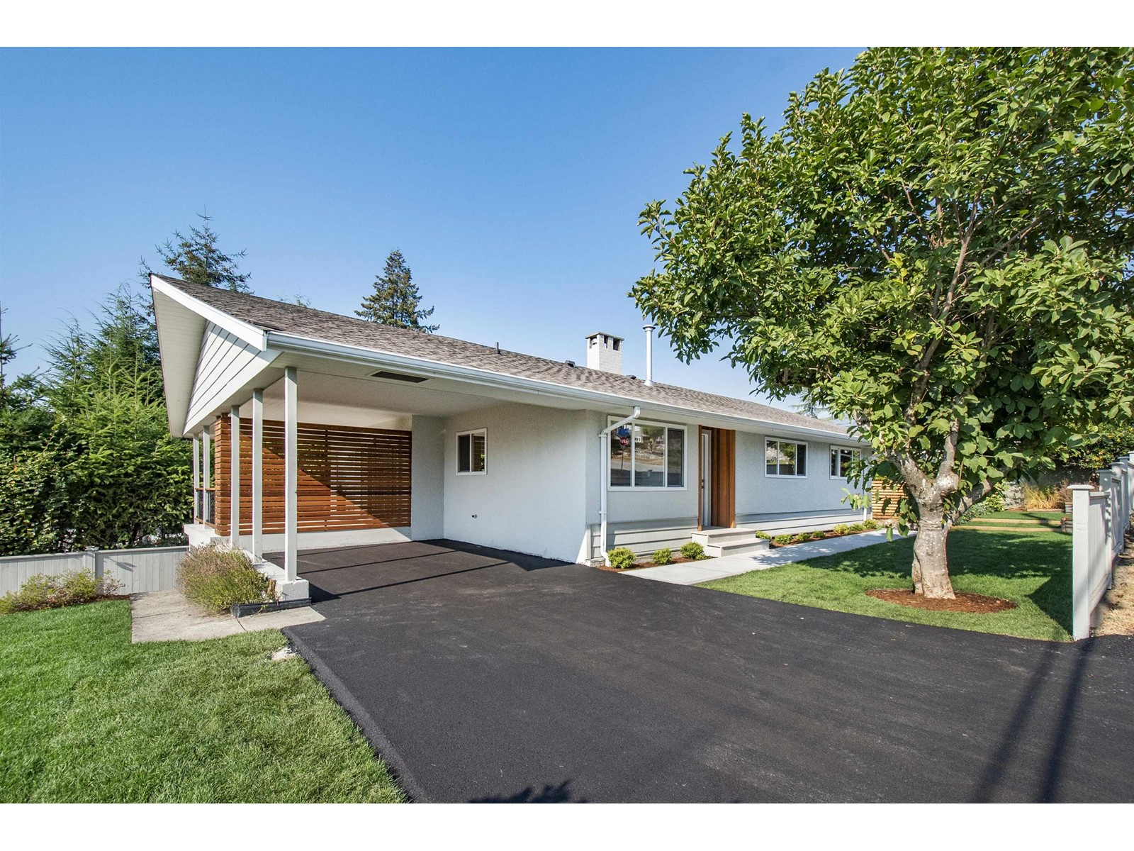 3277 Chesterfield Avenue, North Vancouver, BC, V7N 3M8