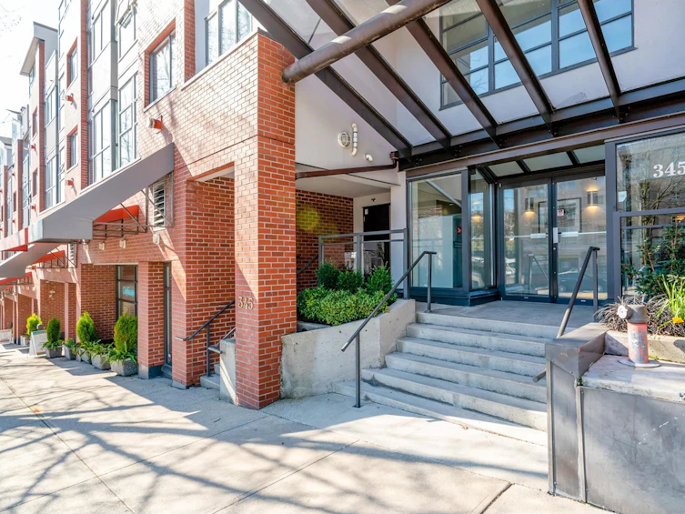 411-345 Lonsdale Avenue, North Vancouver, BC, V7M 3M9