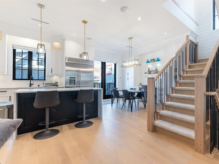 1935 East 53rd Avenue, Vancouver, BC, V5P 1X5