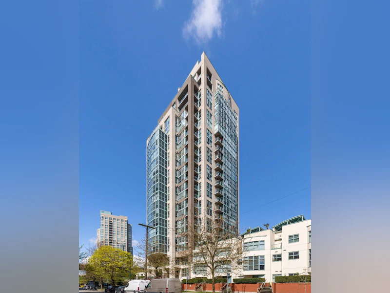 406 - 907 Beach Avenue, Vancouver BC V6Z 2R3