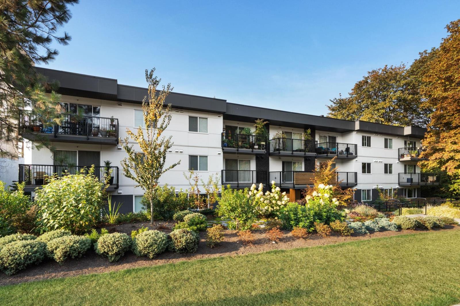 209-357 East 2nd Street, North Vancouver, BC, V7L 1C6