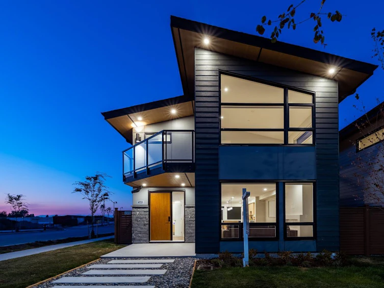 4721 Blue Heron Way, Delta, BC, V4M 0A8