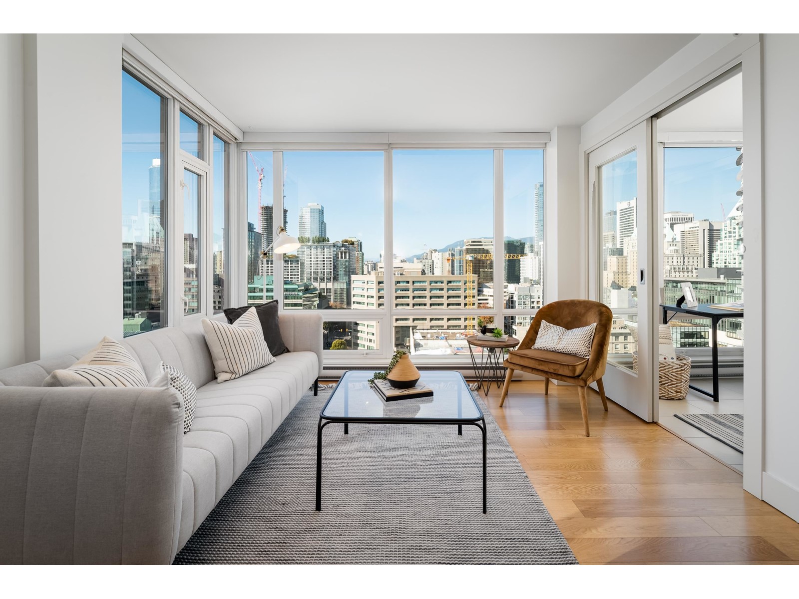 1904-565 Smithe Street, Vancouver, BC, V6B 0E4