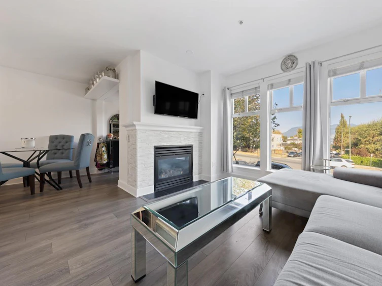 204-3637 West 17th Avenue, Vancouver, BC, V6S 1A3