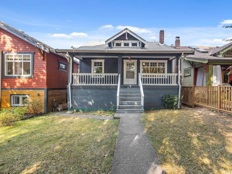 2331 Graveley Street, Vancouver, BC, V5L 3C3
