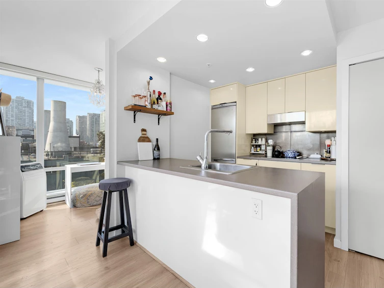 503-161 West Georgia Street, Vancouver, BC, V6B 0K9